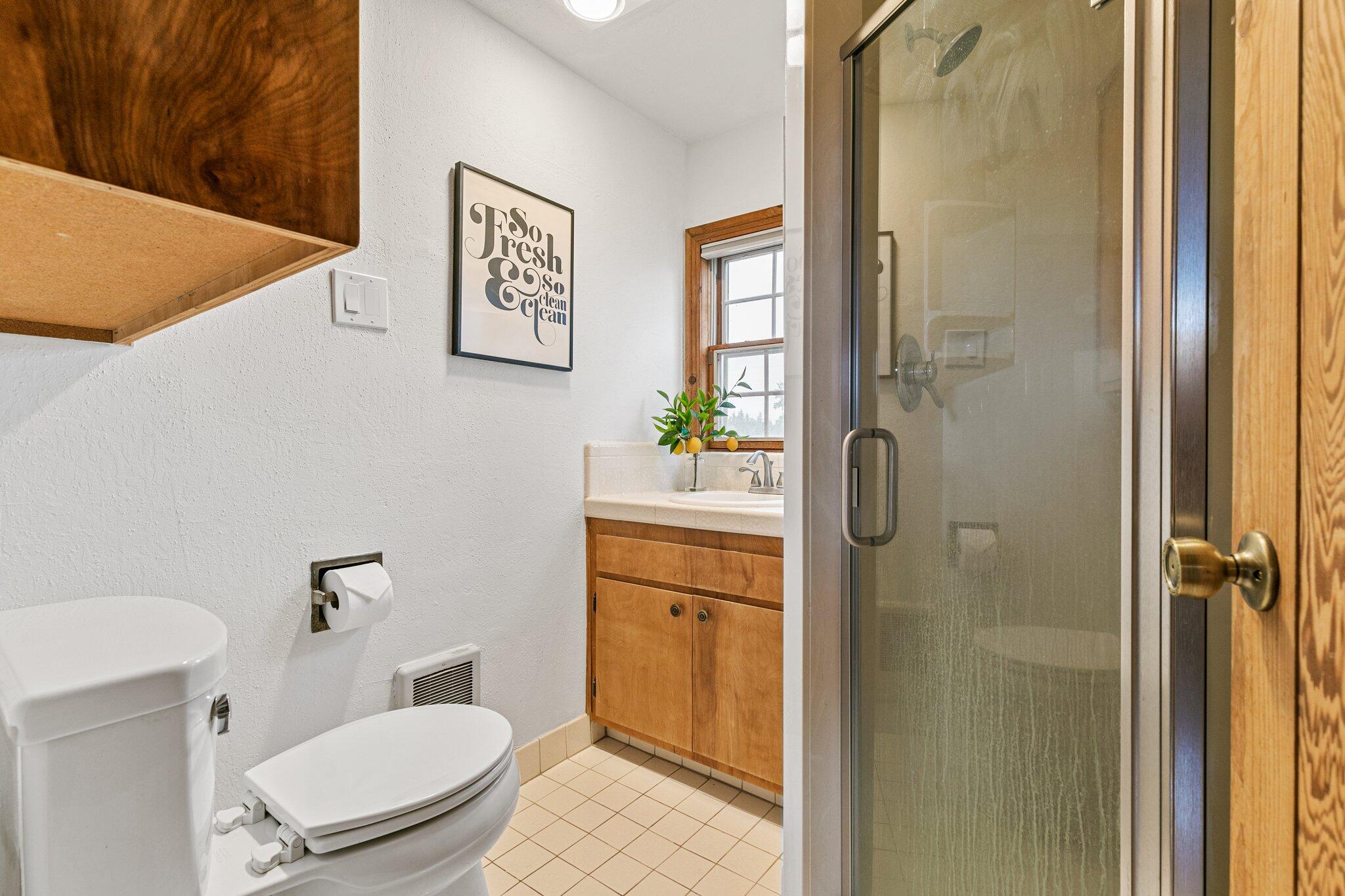 2912 South River Road Grants Pass, OR 97527 - Photo 24 of 37 29-web-or-mls-IMGM1155