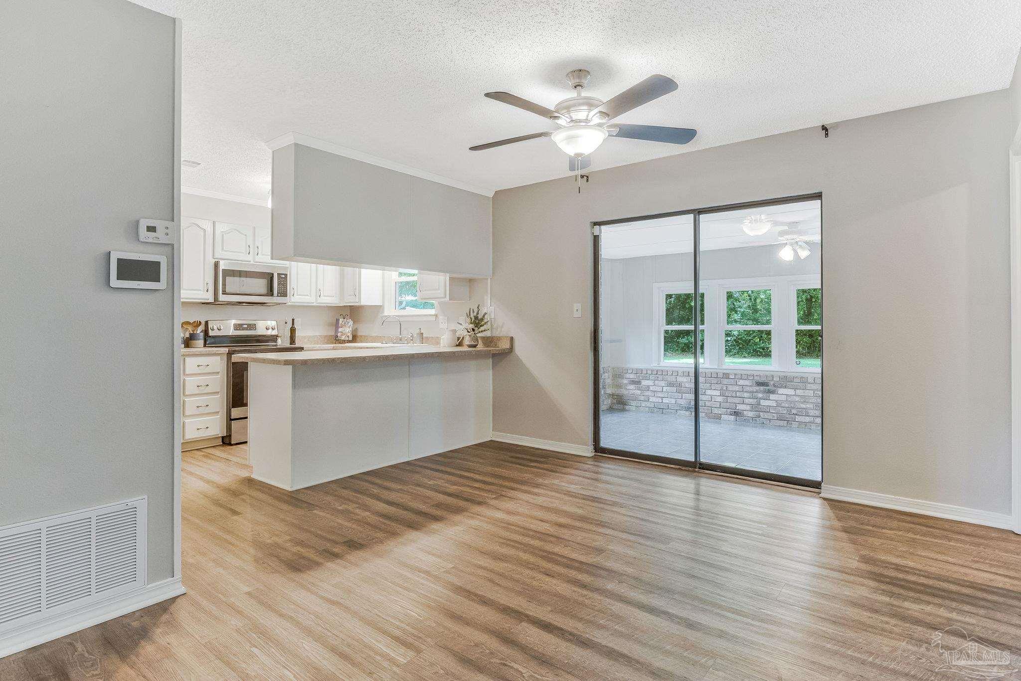 5712 Ivy Lane Pace, FL 32571 - Photo 2 of 51