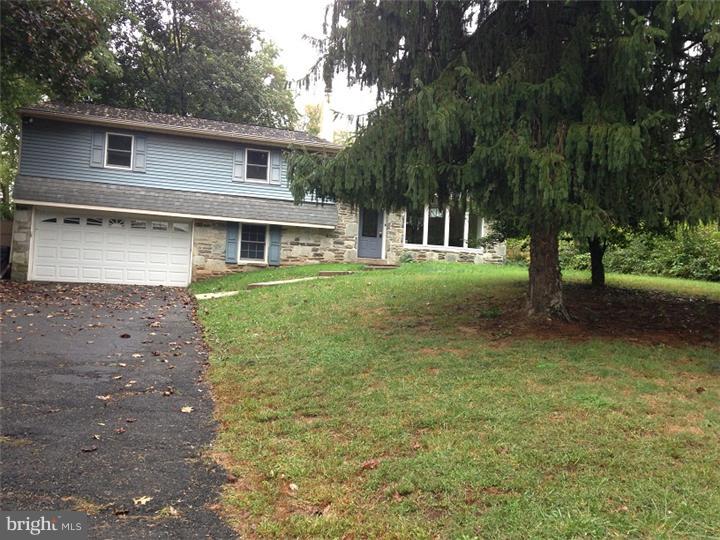 660 Holland Road Southampton, PA 18966 - Photo 2 of 21 Exterior Front