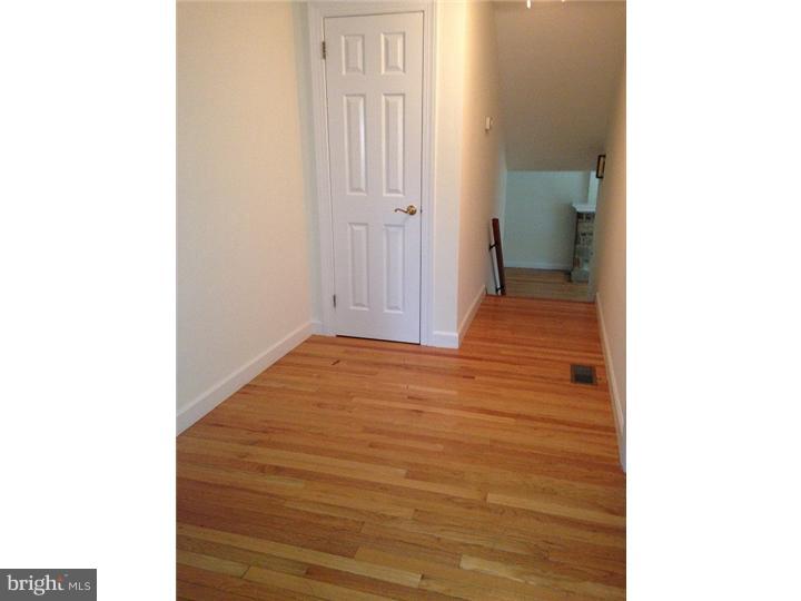 660 Holland Road Southampton, PA 18966 - Photo 20 of 21 Hallway