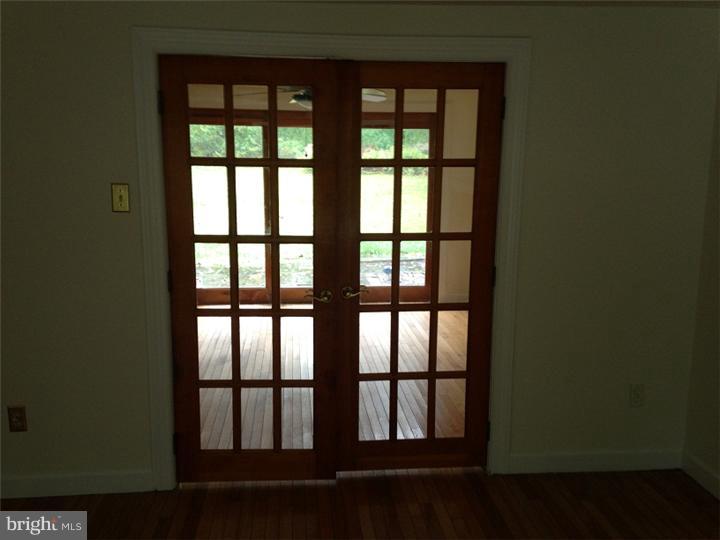 660 Holland Road Southampton, PA 18966 - Photo 8 of 21 Dining Room
