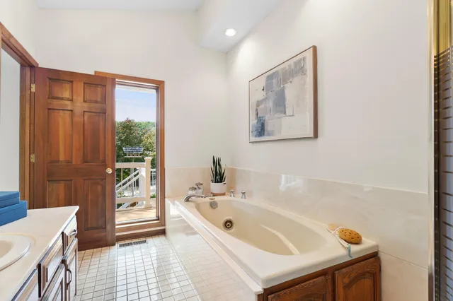 $700,000 | 1701 Baywood Lane, Mound, MN 55364