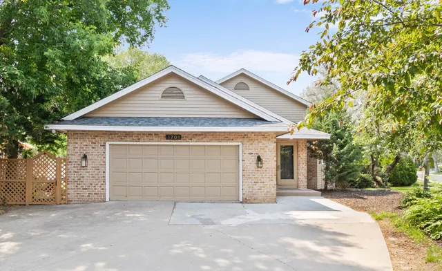 $700,000 | 1701 Baywood Lane, Mound, MN 55364