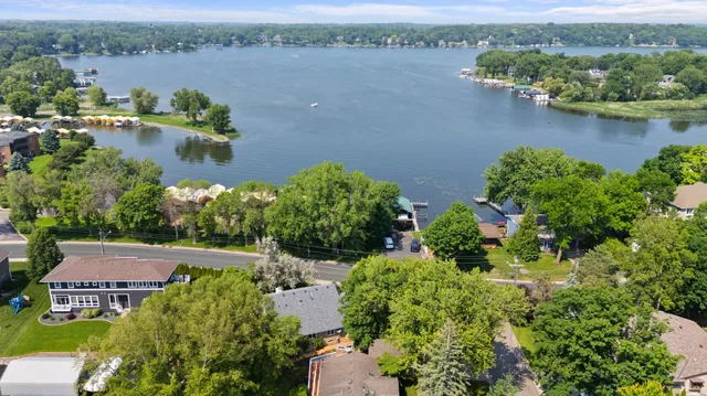 $700,000 | 1701 Baywood Lane, Mound, MN 55364