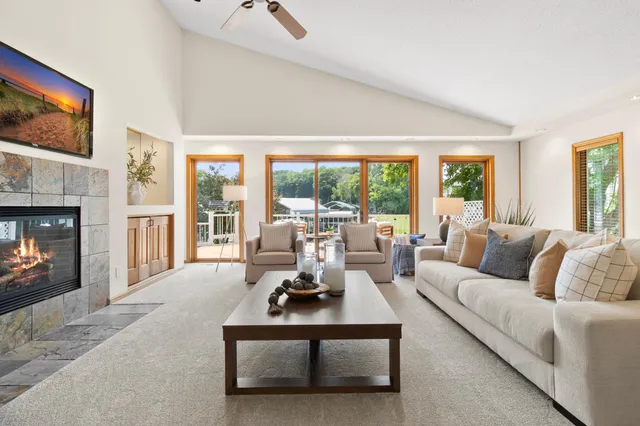 $700,000 | 1701 Baywood Lane, Mound, MN 55364