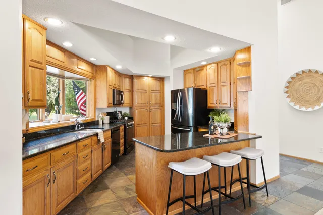 $700,000 | 1701 Baywood Lane, Mound, MN 55364