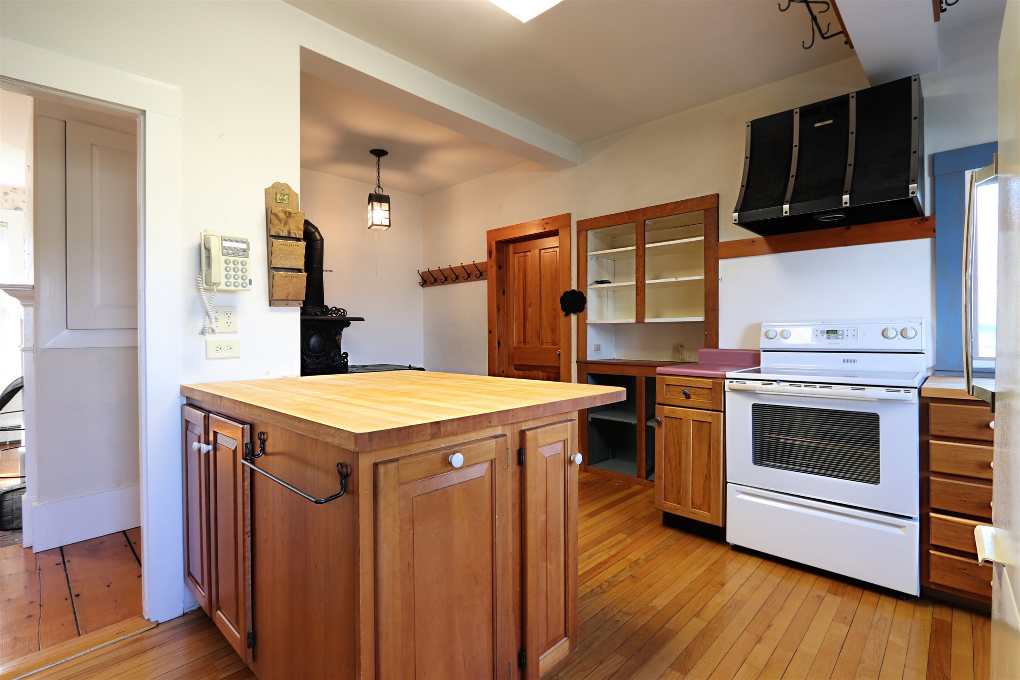 665 Bayley-Hazen Road Peacham, VT 05873 - Photo 9 of 40
