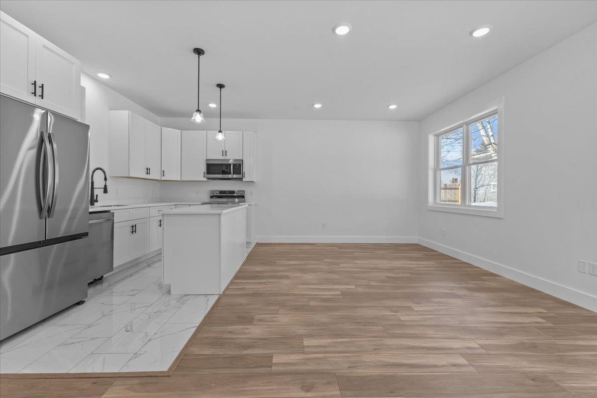 208 Dale Road Burlington, VT 05408 - Photo 12 of 75