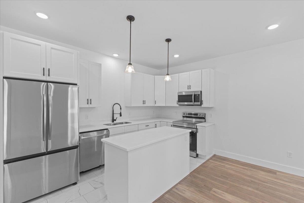 208 Dale Road Burlington, VT 05408 - Photo 13 of 75