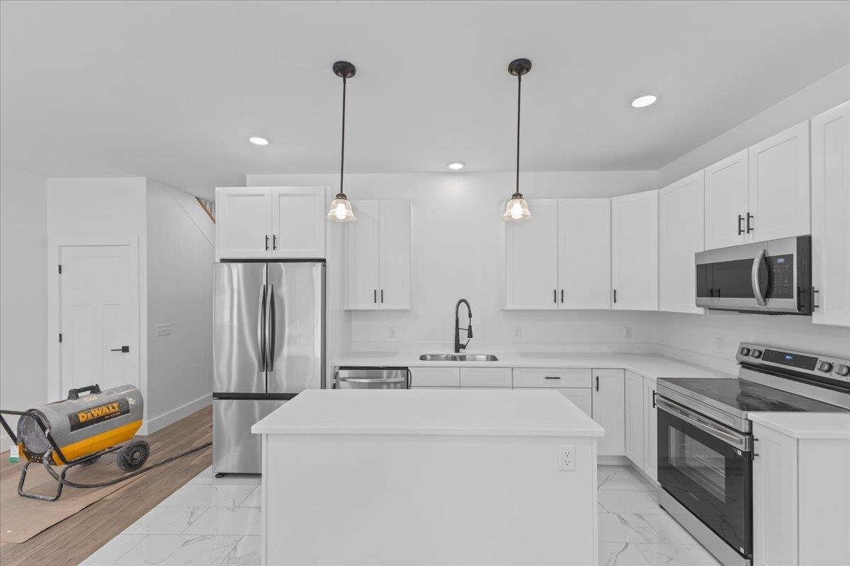 208 Dale Road Burlington, VT 05408 - Photo 17 of 75