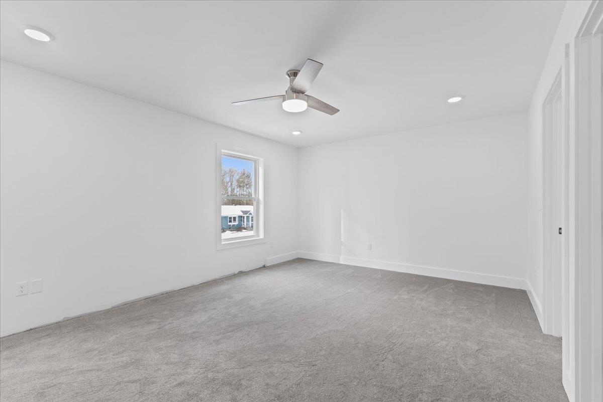 208 Dale Road Burlington, VT 05408 - Photo 32 of 75