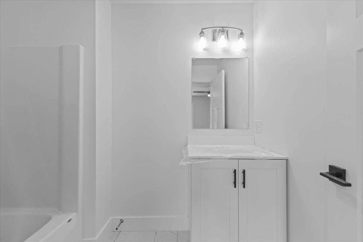 208 Dale Road Burlington, VT 05408 - Photo 36 of 75