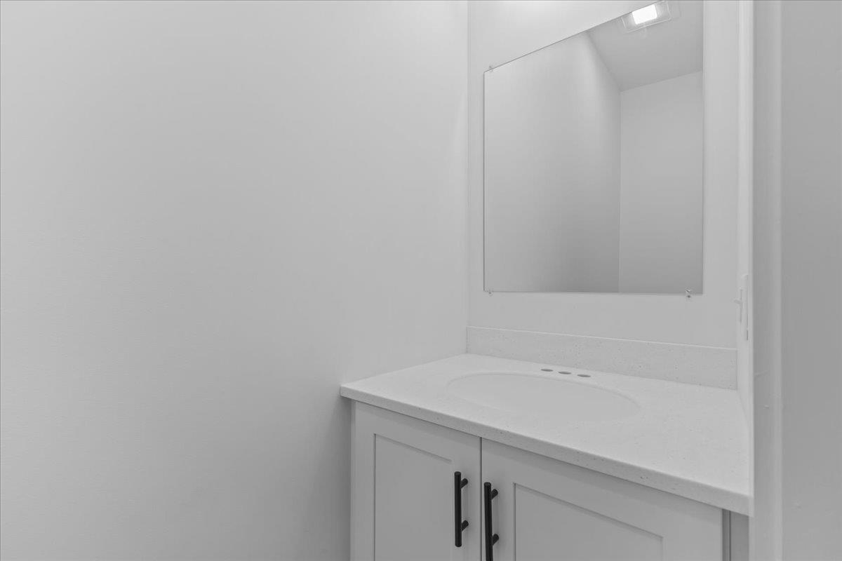 208 Dale Road Burlington, VT 05408 - Photo 56 of 75