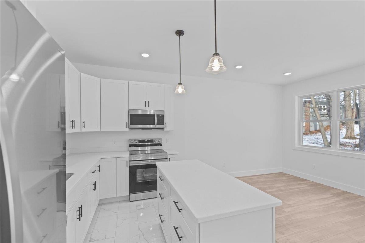 208 Dale Road Burlington, VT 05408 - Photo 10 of 46