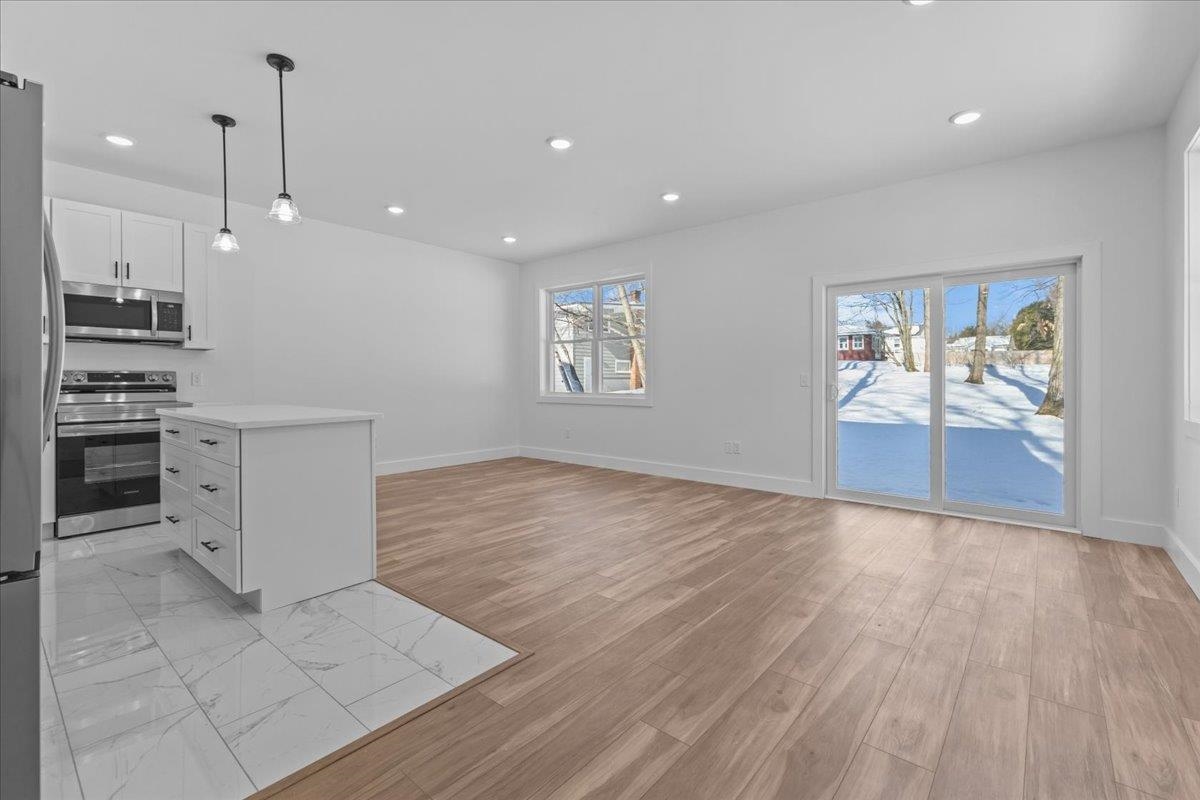 208 Dale Road Burlington, VT 05408 - Photo 10 of 75