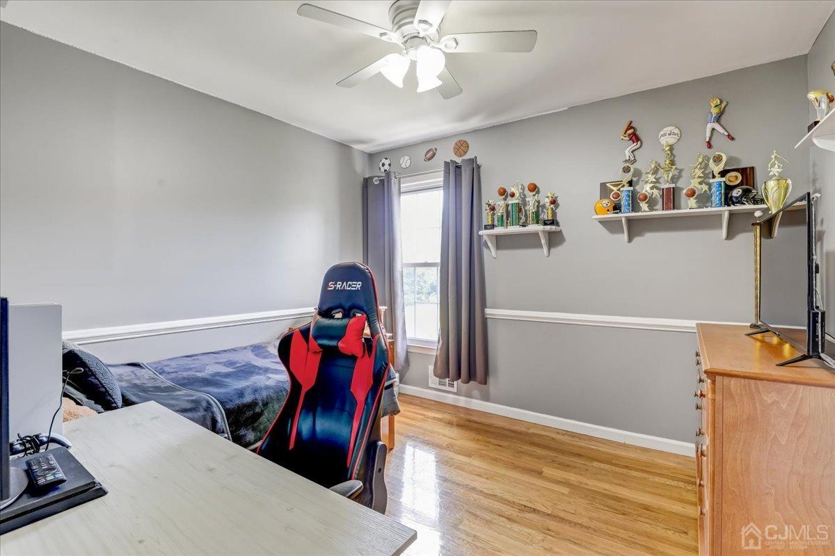 10 William Way Old Bridge, NJ 07747 - Photo 22 of 33 a view of a living room