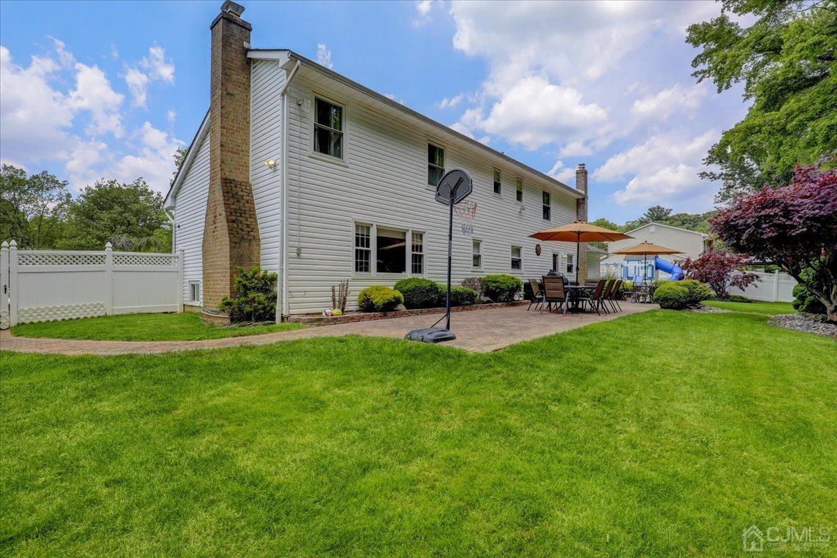 10 William Way Old Bridge, NJ 07747 - Photo 28 of 33 a front view of a house with garden