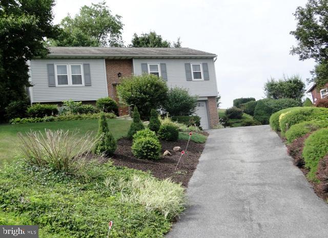 640 West Church Road Ephrata, PA 17522 - Photo 4 of 36