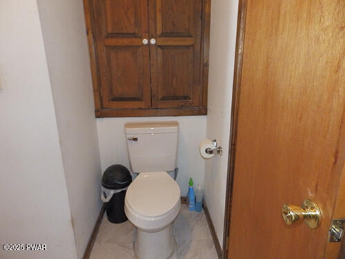 207 Ridge Drive Milford, PA 18337 - Photo 16 of 32 Main Bath