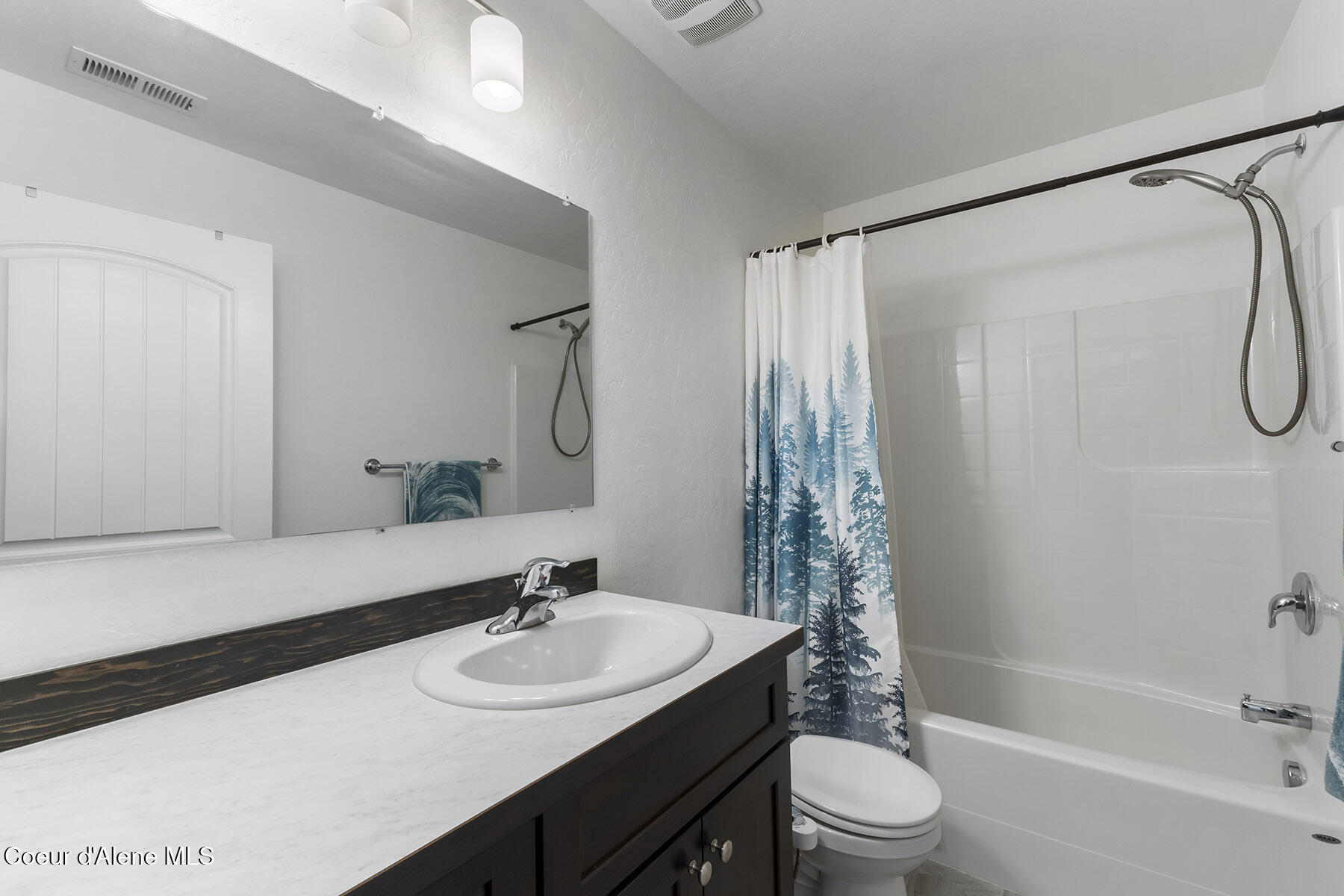 8848 North Mountainshire Road Post Falls, ID 83854 - Photo 7 of 30 8848-Mountainshire-Rd-3144