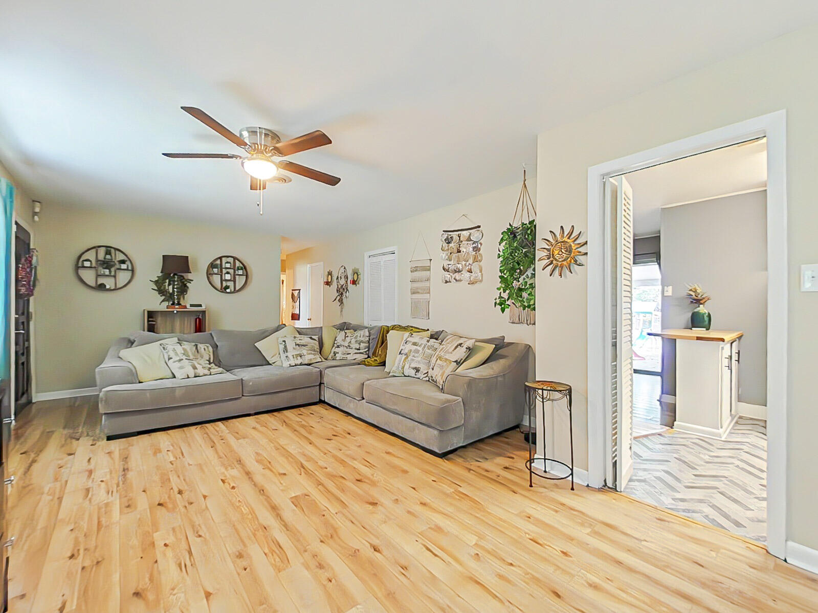 1535 Wylds Road Augusta, GA 30909 - Photo 6 of 19 15-Living Room (84)