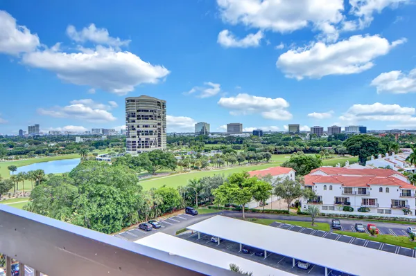 $3,500 | 2000 Presidential Way, Unit 1006, West Palm Beach, FL 33401