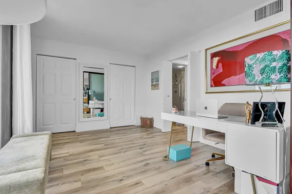 $3,500 | 2000 Presidential Way, Unit 1006, West Palm Beach, FL 33401