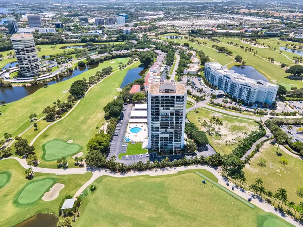 $3,500 | 2000 Presidential Way, Unit 1006, West Palm Beach, FL 33401