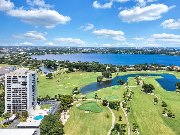 $3,500 | 2000 Presidential Way, Unit 1006, West Palm Beach, FL 33401