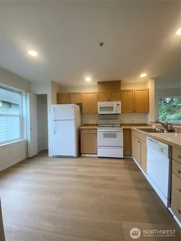 $499,950 | 1600 121st Street Southeast, Unit J101, Everett, WA 98208