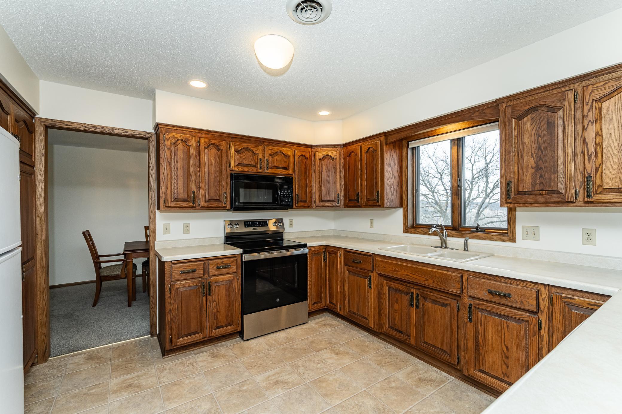 4400 Manorview Drive Northwest Rochester, MN 55901 - Photo 12 of 37