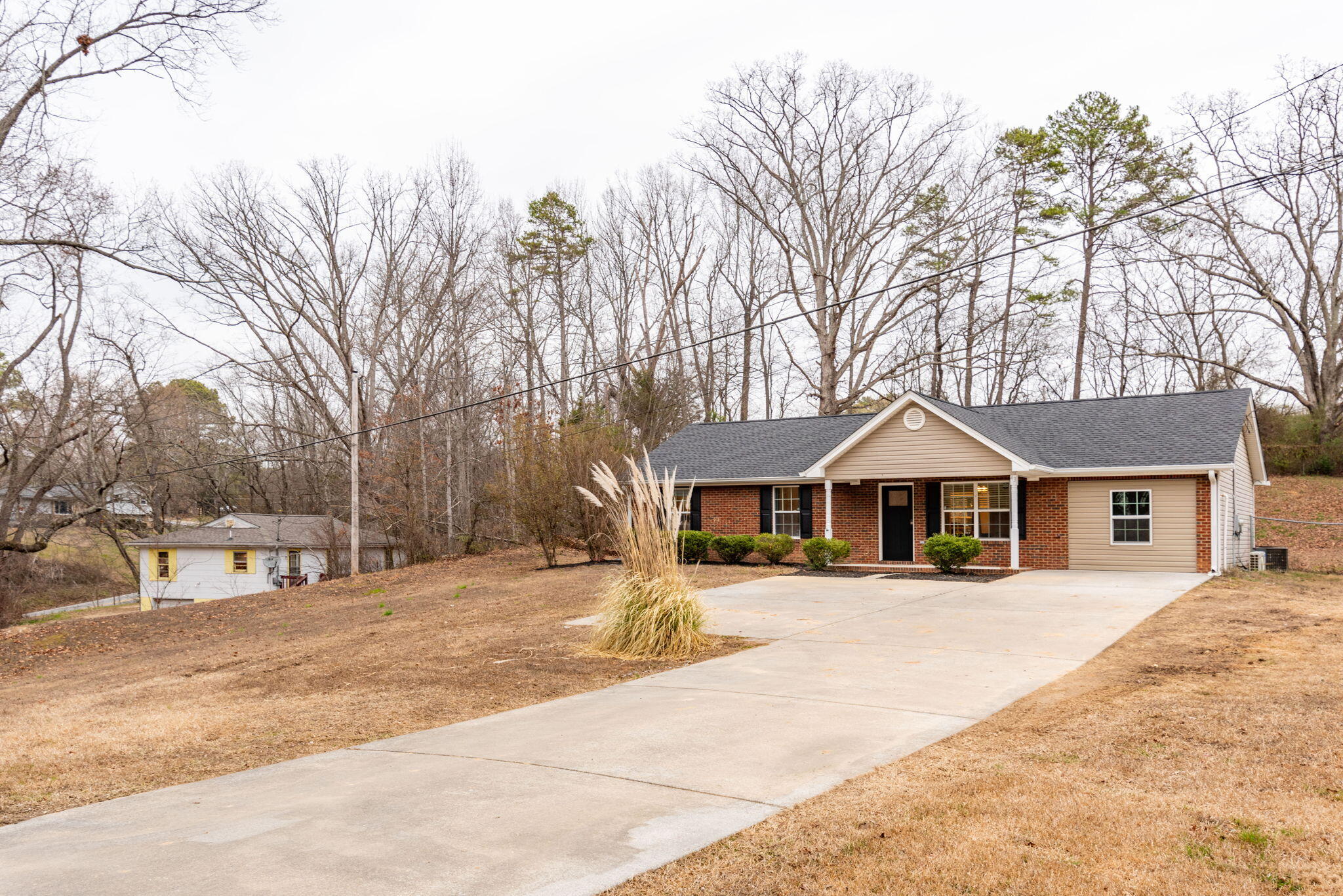 43 Holcomb Road Ringgold, GA 30736 - Photo 2 of 27 42-web-or-mls-DSC_2105