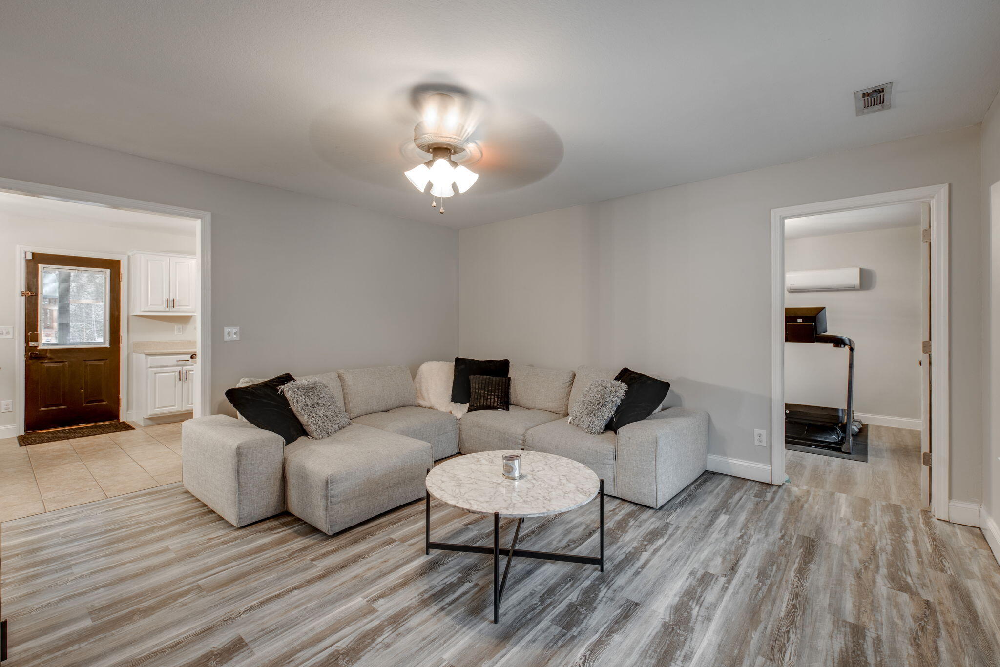 43 Holcomb Road Ringgold, GA 30736 - Photo 4 of 27 20-web-or-mls-DSC_2069