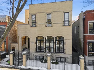 1936 N Wilmot AveChicago, IL 60647 photo 4