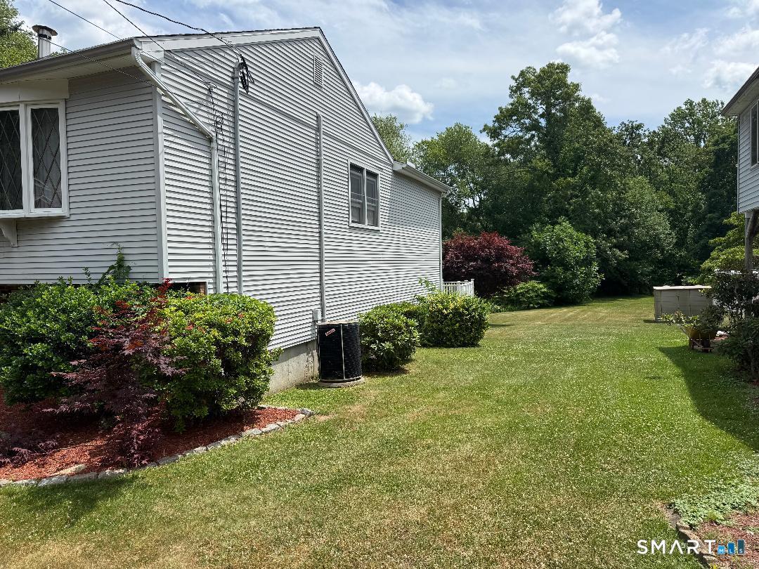 54 Sorensen Road West Haven, CT 06516 - Photo 2 of 18