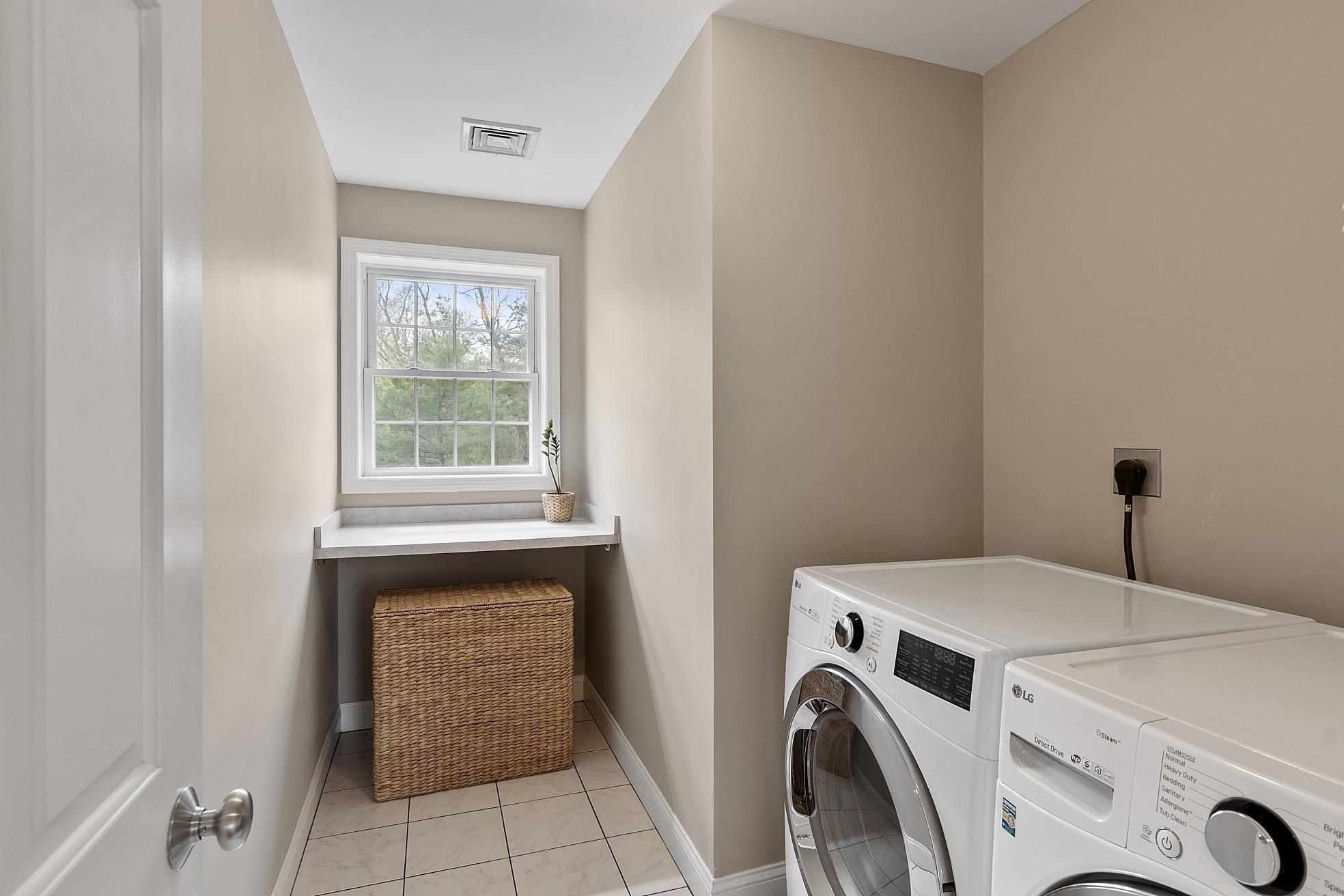 10 Appleton Road Windham, NH 03087 - Photo 21 of 37