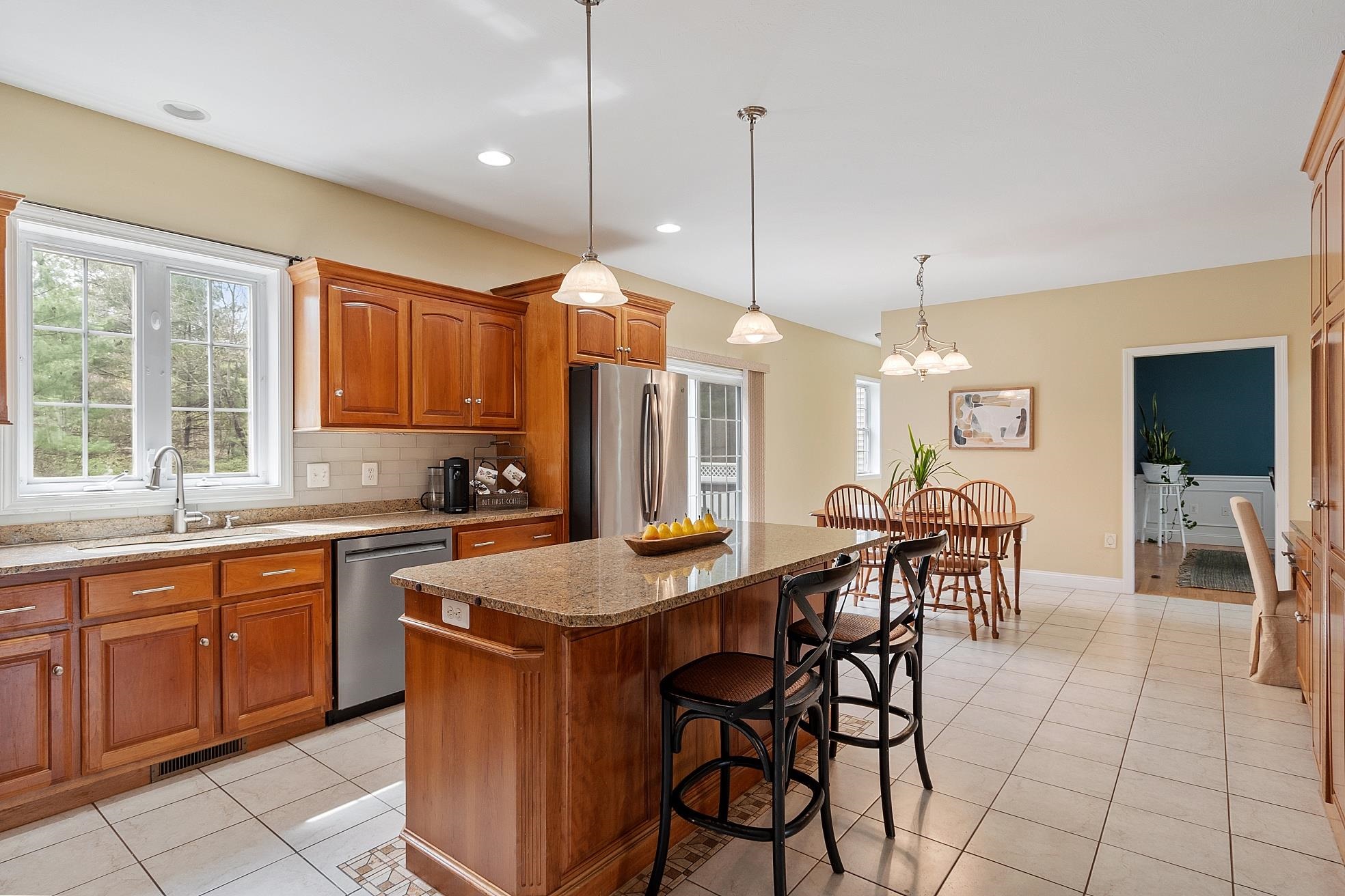 10 Appleton Road Windham, NH 03087 - Photo 3 of 37