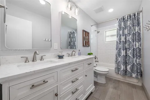 $729,000 | 18044 Southwest 89th Place, Palmetto Bay, FL 33157