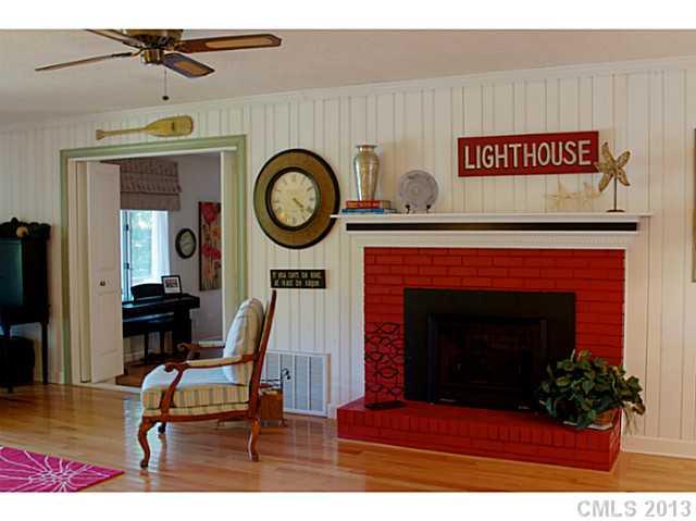 3726 Lake Shore Road South Denver, NC 28037 - Photo 6 of 14 Gallery Image 6