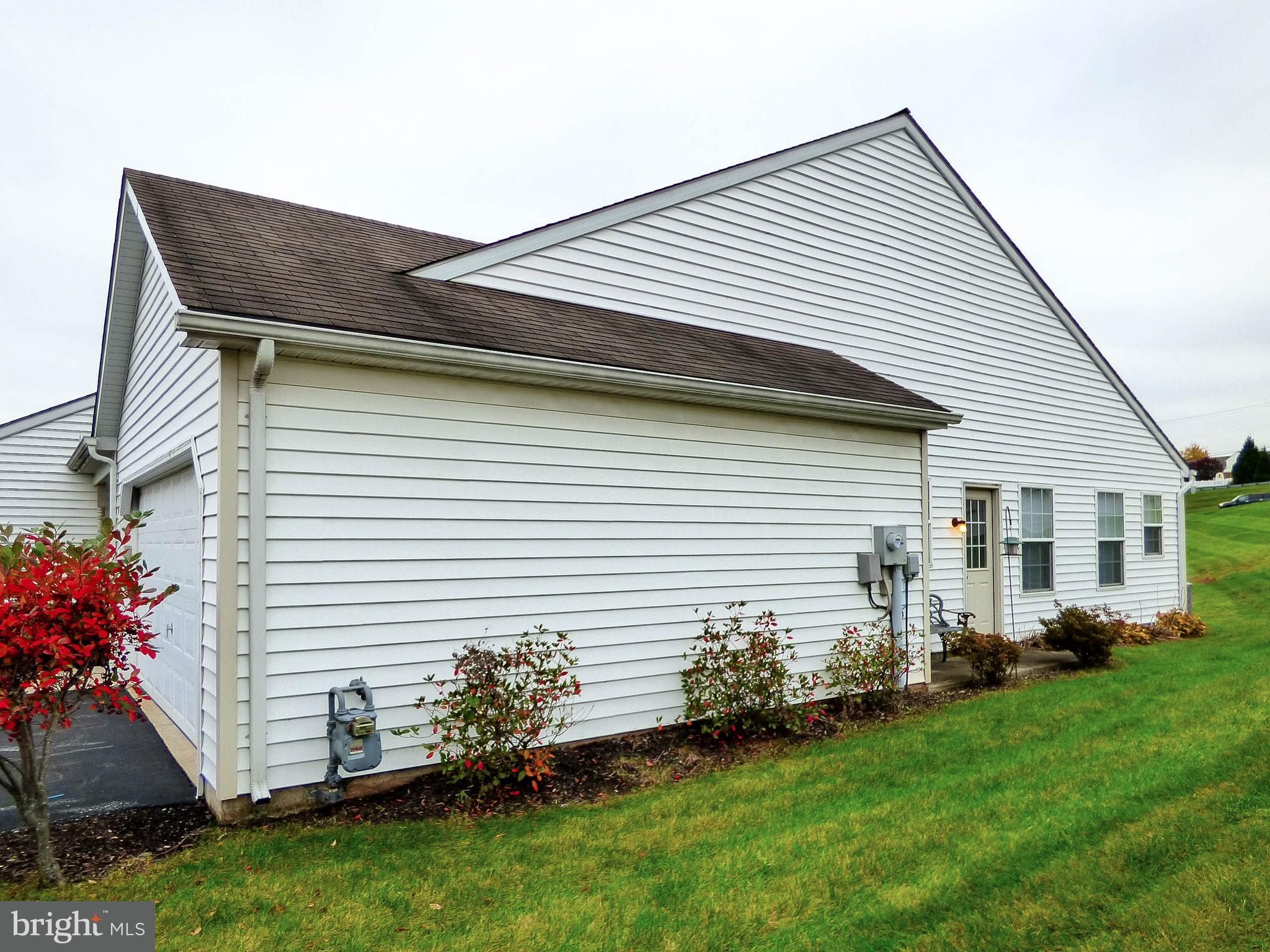 2625 Brady Road York, PA 17404 - Photo 4 of 33 Gallery Image 4