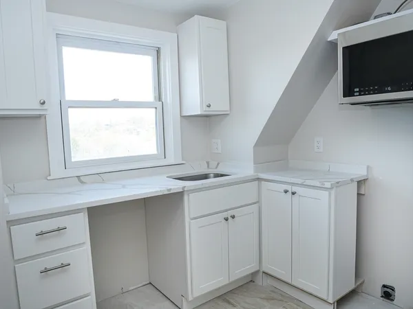 $2,900 | 25 Garrison Road, Unit 4, Brookline, MA 02445