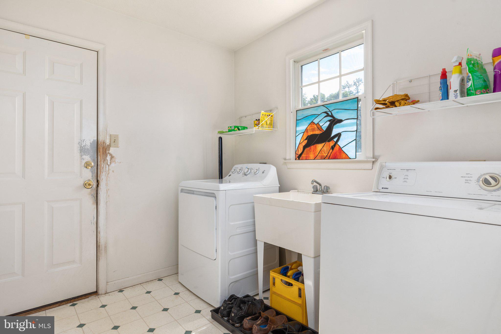 409 Stickley Loop Strasburg, VA 22657 - Photo 14 of 43 Laundry room off the kitchen and garage