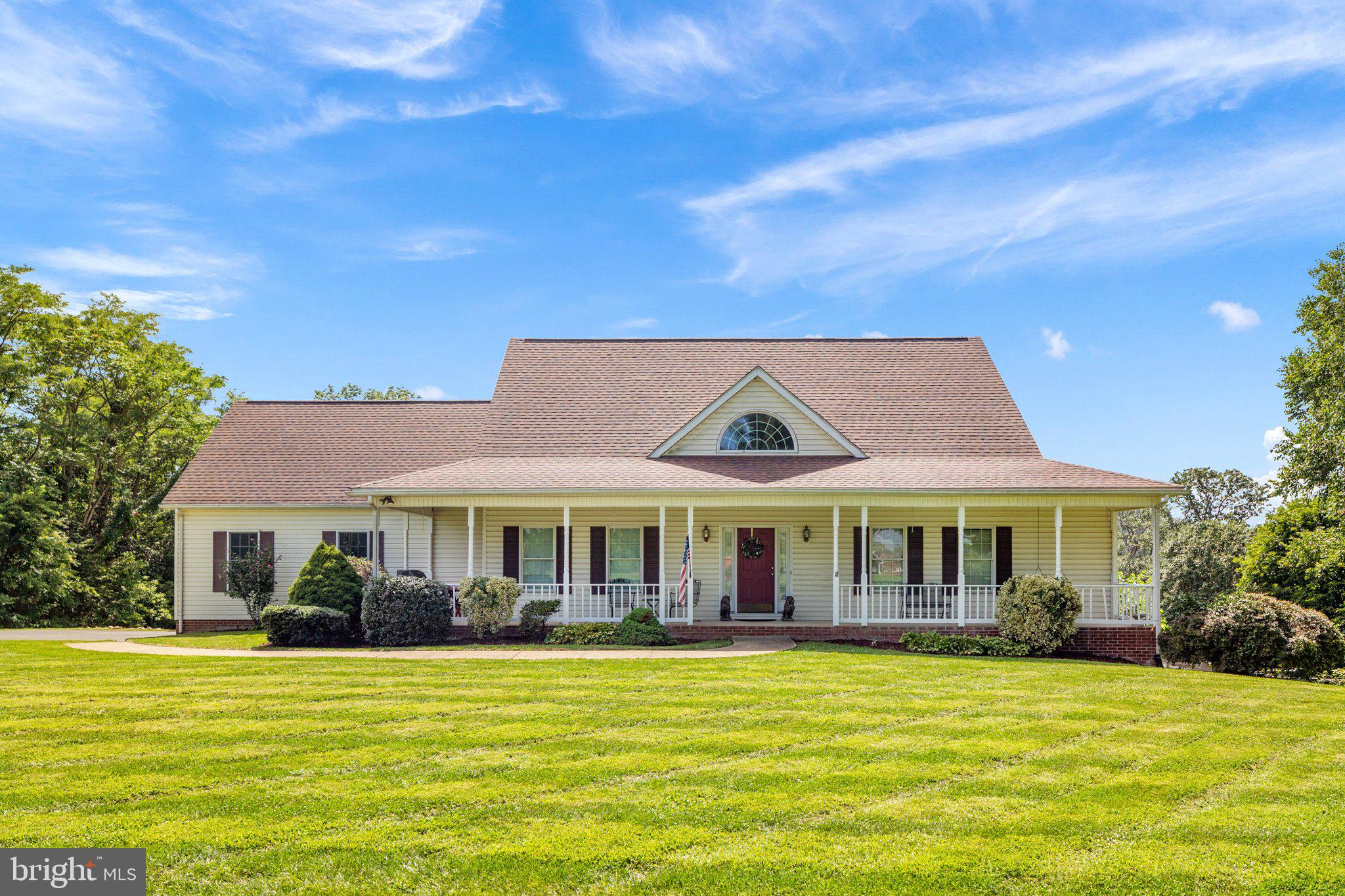 409 Stickley Loop Strasburg, VA 22657 - Photo 2 of 43 Front view of home