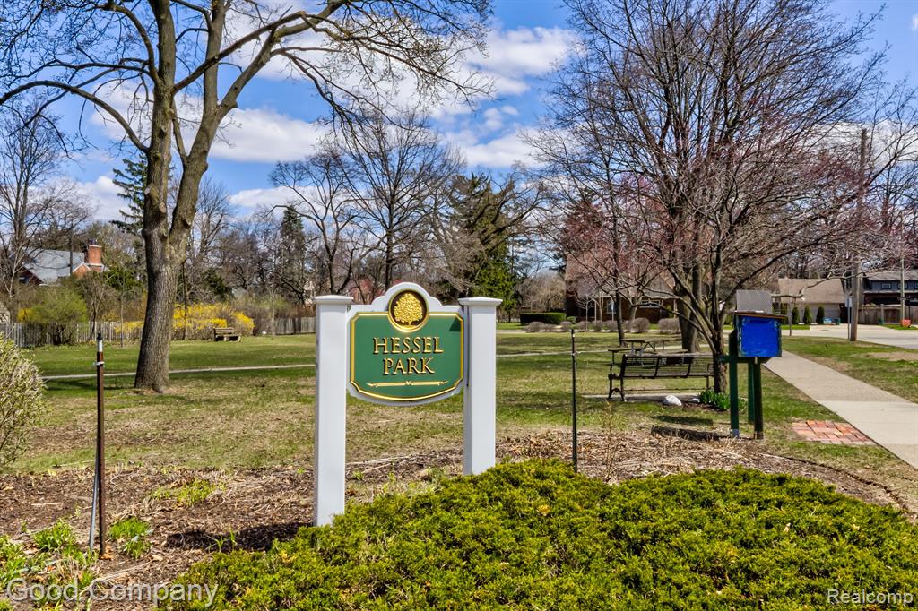 36 Ridge Road Pleasant Ridge, MI 48069 - Photo 19 of 25