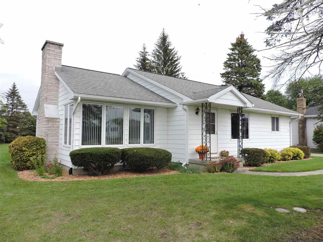 1939 East Pinconning Road Pinconning, MI 48650 - Photo 1 of 31