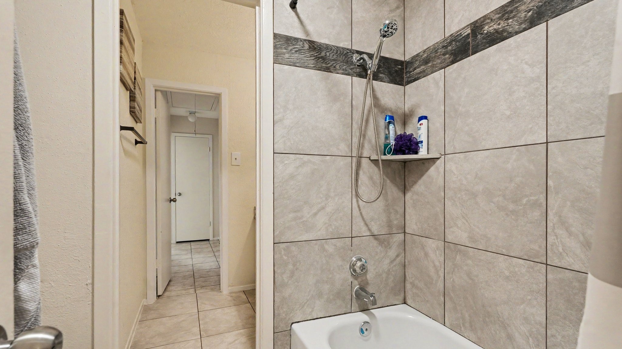 1506 Holbech Lane Channelview, TX 77530 - Photo 16 of 21 a bathroom with a shower
