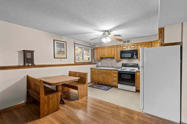 $412,500 | 9727 223rd Street North, Forest Lake, MN 55025