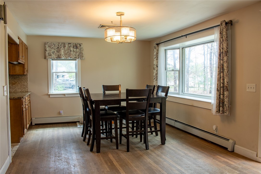 27 Club House Road Coventry, RI 02816 - Photo 9 of 48