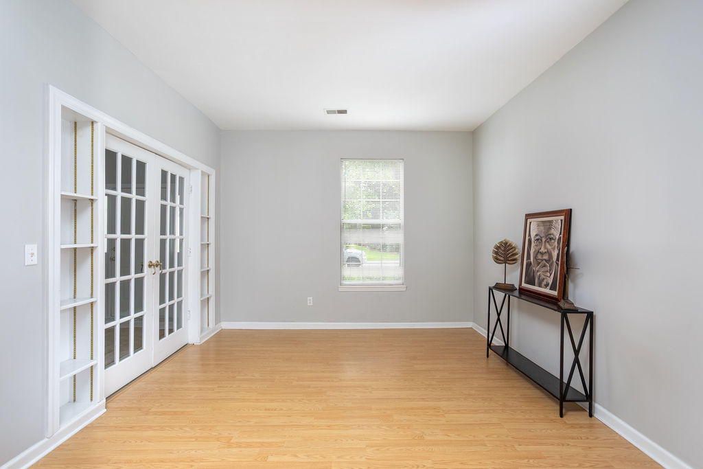 1228 Winding Ridge Court Mount Pleasant, SC 29466 - Photo 8 of 30 1122WindingRidgeCt-7