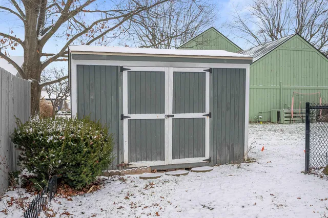 $249,900 | 3404 West Twickingham Drive, Muncie, IN 47304